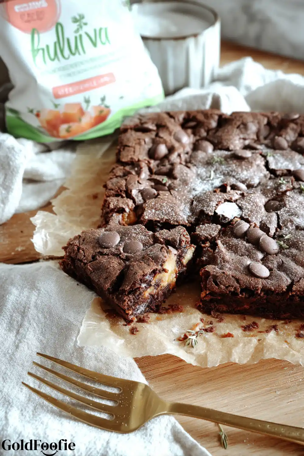 Brownies with Sugar-Free Sweetener - Gluten-free diabetic recipes Brownies baked with diabetic-friendly sweetener, shown next to sweetener packaging - Gluten-free diabetic recipes